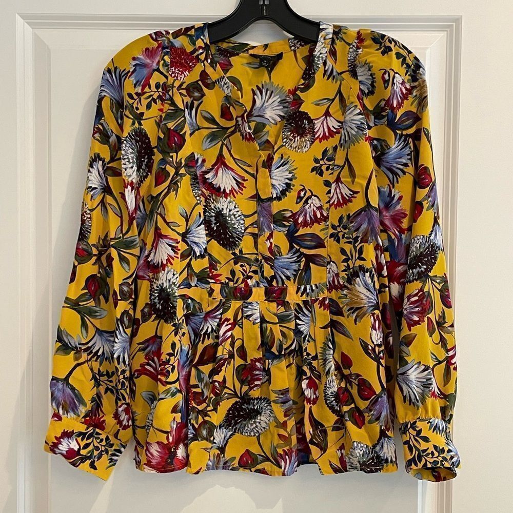 EUC J. CREW Autumn Silk Pleated Popover Top in Gold Floral Print Sz. Small